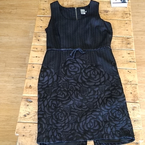 Taylor Dresses & Skirts - Taylor Little Black Dress | Size 12